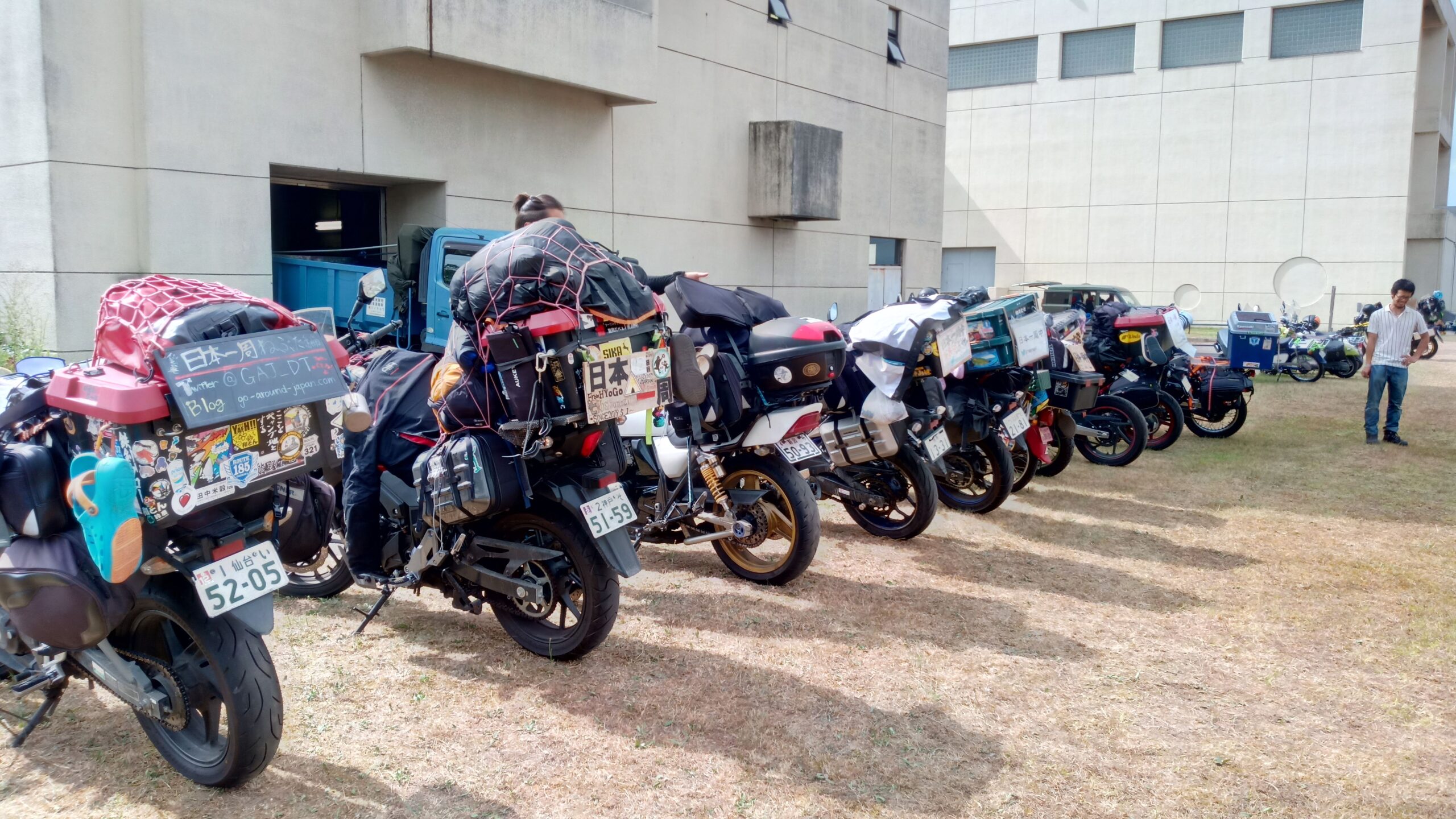 旅バイクに学ぶ バイクに荷物を積む場所 積み方一覧 Go Around Japan With Motorcycle